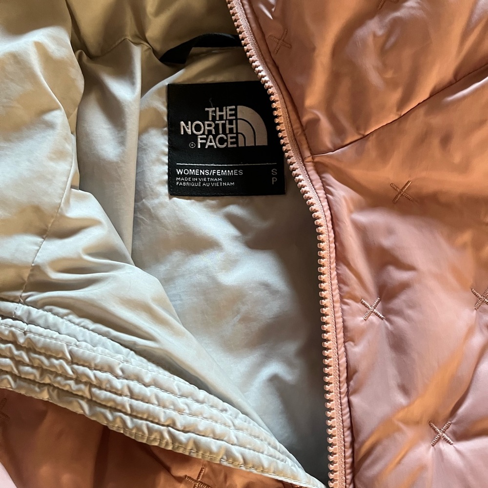 Light Pink North Face Puffer Jacket - Picture 3 of 4